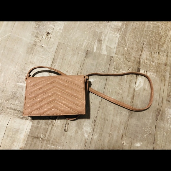 NWOT Express Blush crossbody - Picture 2 of 3